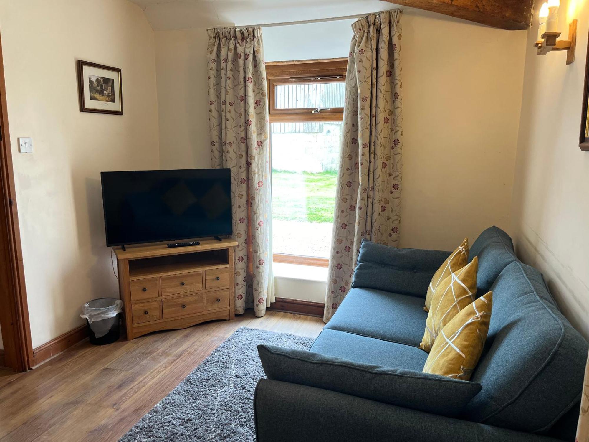 Tupenny Cottage, Old Mill Farm, Cotswold Water Park Cirencester Buitenkant foto