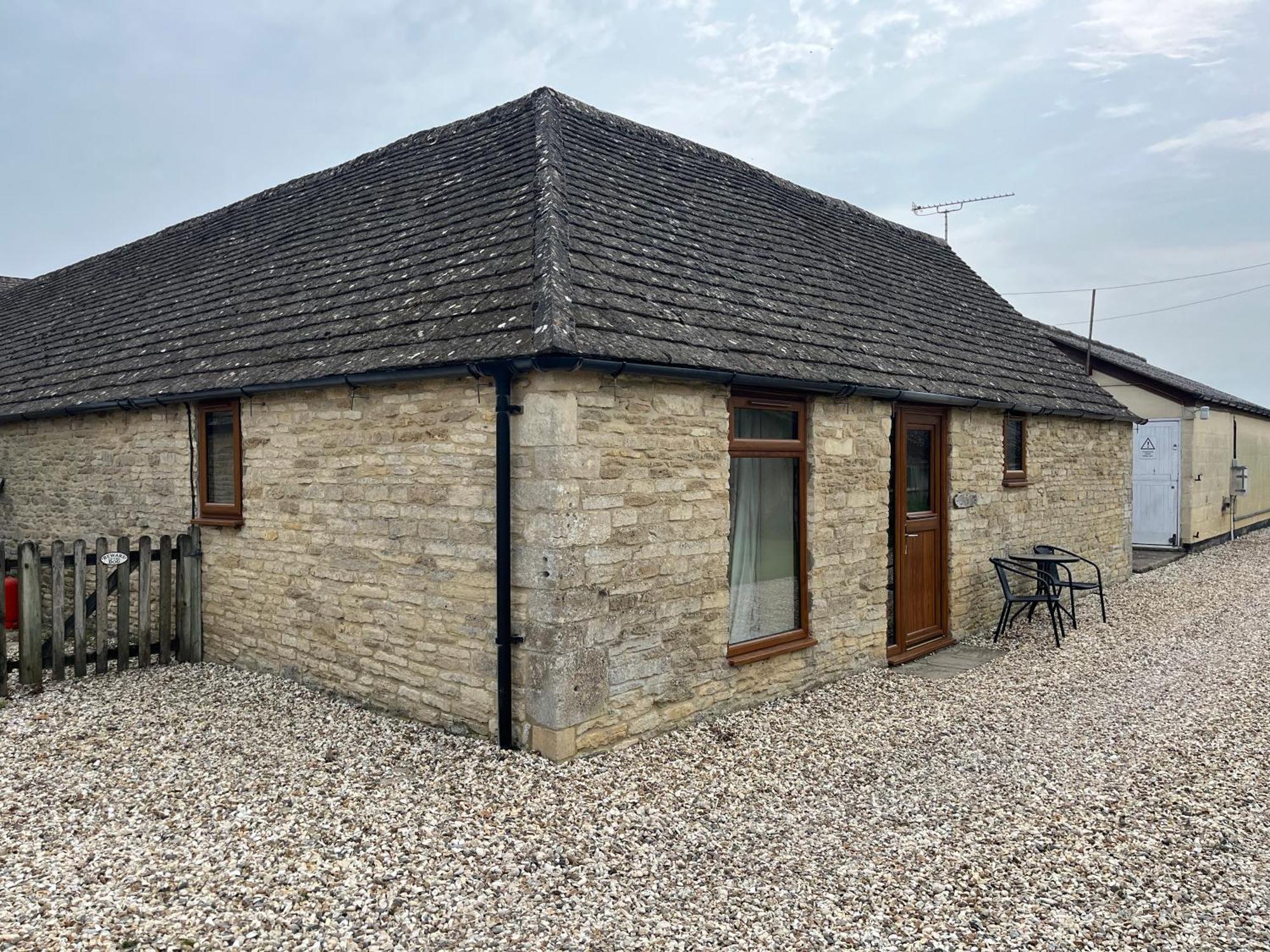 Tupenny Cottage, Old Mill Farm, Cotswold Water Park Cirencester Buitenkant foto